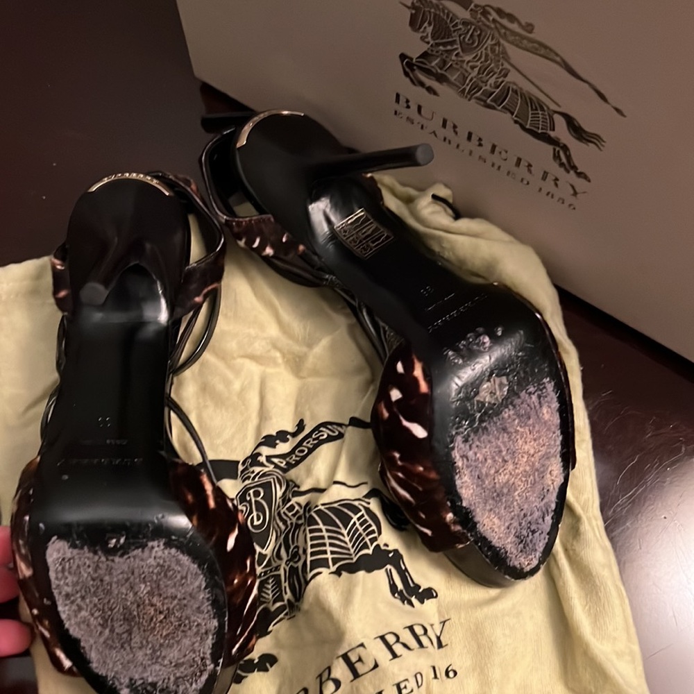 Multicolor suede Burberry high heel sandals size 39 in a very good condition - Picture 6 of 7